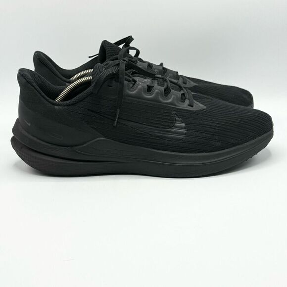Nike Air Men’s Windflo 9 black on black running sneakers - Men’s US 12.5 - Picture 1 of 10